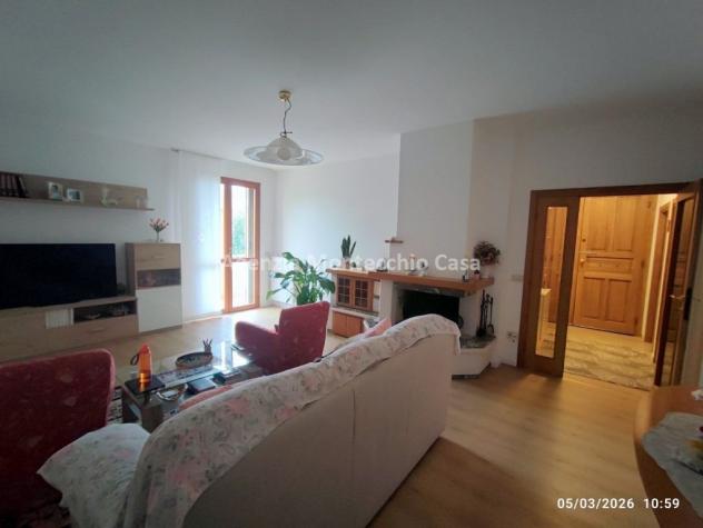 Casa singola con due appartamenti, mansarda taverna garage e giardino. - Foto 3