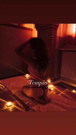 4 mani per un massaggio TANTRA nudo 100€ - Foto 3 Tel:3512866174