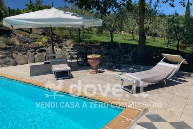 Rustico / Casale di 160 m² con più di 5 locali e posto auto in vendita a Pienza