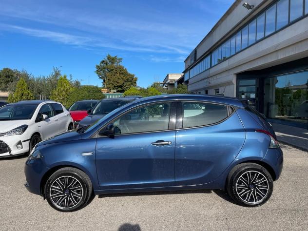 Lancia Ypsilon 1.2 69 CV 5 porte GPL Ecochic - Foto 2