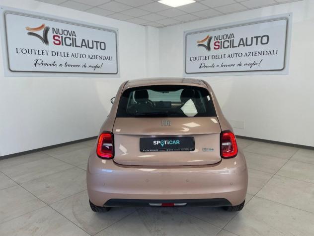 FIAT 500 IV 2020 500e 42 kWh Icon - Foto 5