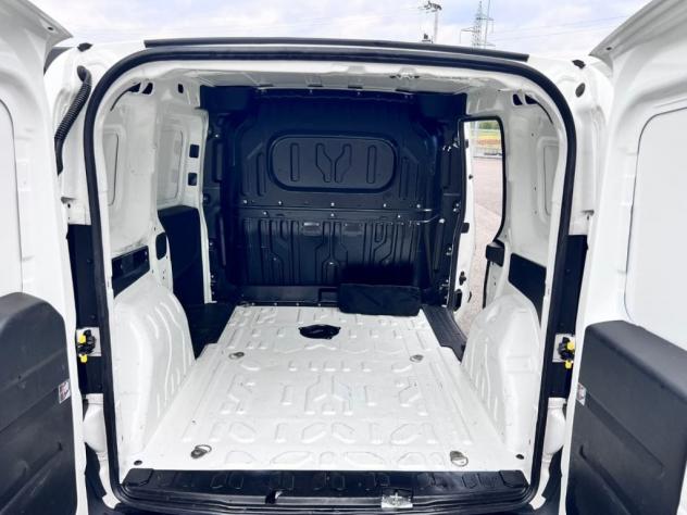 FIAT Doblò 1.6 MJT 90CV PC-TN Cargo Business - Foto 8