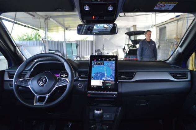 RENAULT Captur ECO-G 100 CV Techno GPL Pack Navigation 10,4" rif. 24089186 - Foto 7
