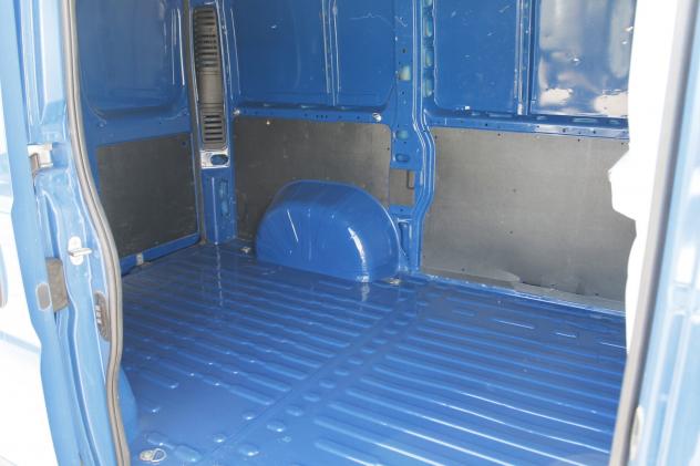 Peugeot Boxer 330 2.2 BlueHDi 140 S&S PC-TN Furgone - Foto 6