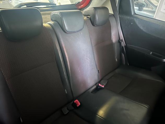 Toyota Yaris 1.3 5 porte Lounge - Foto 8