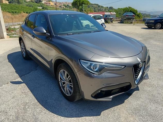 Alfa Romeo Stelvio 2.2 Turbodiesel 190 CV AT8 Q4 Business - Foto 10