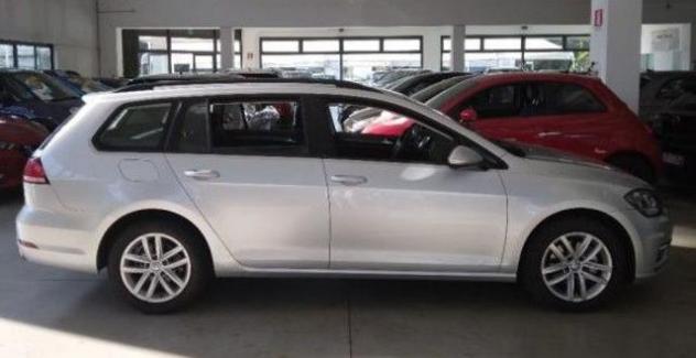 VOLKSWAGEN Golf Variant 2.0 TDI DSG Business rif. 23816616 - Foto 2