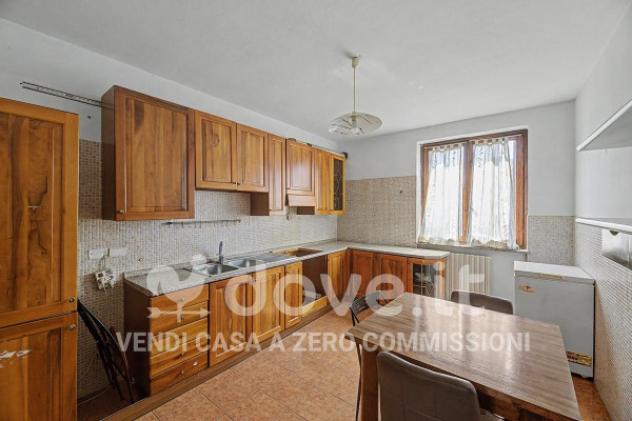 Villa di 300 m² con più di 5 locali e box auto in vendita a Ferno - Foto 15