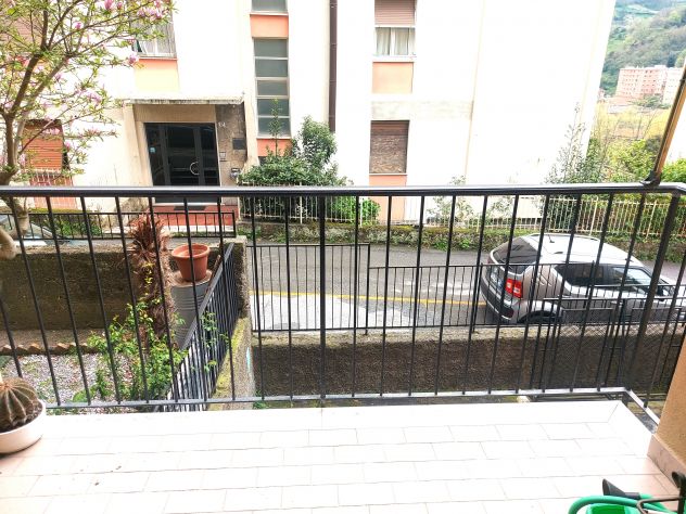 6 vani 2 balconi cantina p.auto scoperto - Foto 3