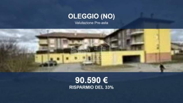 Immobile in asta di 95 m², box auto doppio in vendita a Oleggio