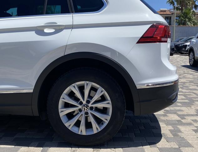 Volkswagen Tiguan Life 2.0 TDI 150 CV DSG - Foto 8