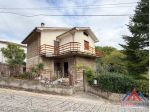 Casa indipendente con terreno in vendita a Isola del Liri Via Carnello