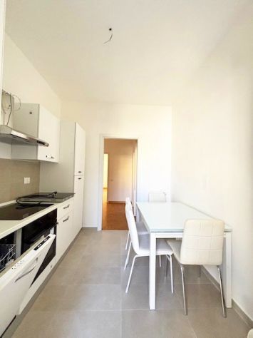 QUADRILOCALE RISTRUTTURATO,ARREDATO,CLIMATIZZATO MM P.ROMANA - Foto 2