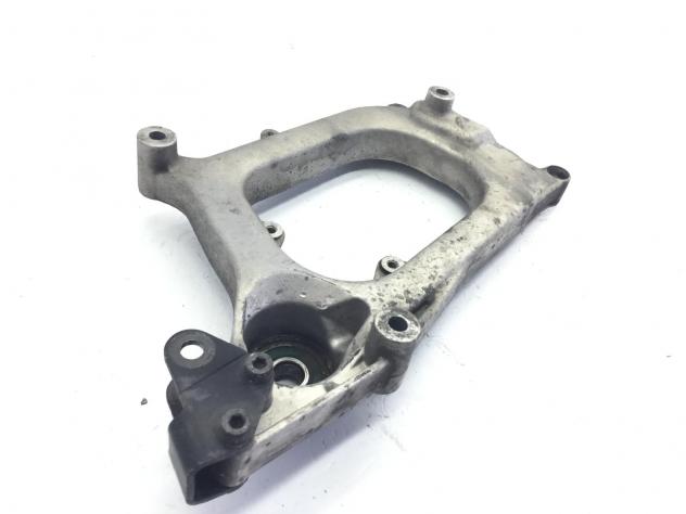 PIAGGIO X8 200 STAFFA SUPPORTO SCARICO MARMITTA 2005 2007 M36200