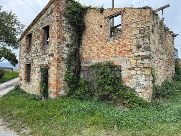 Rustico indipendente con giardino e terreno – Vista panoramica - Foto 5