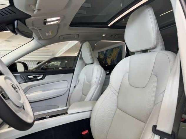 Volvo XC60 T6 RECHARGE PLUG-IN HYBRID ULTRA DARK AWD - Foto 8