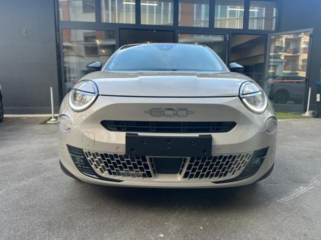 FIAT 600 1.2 Hybrid 145cv Auto + LED + Navi + Cerchi R18 rif. 23906480 - Foto 2