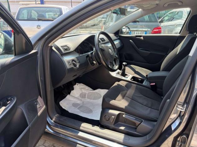VOLKSWAGEN Passat Variant Passat VI Variant 2.0 tdi Business dpf rif. 23871939 - Foto 10