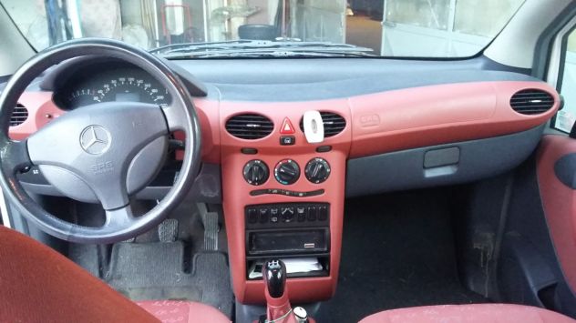 Mercedes - Foto 2
