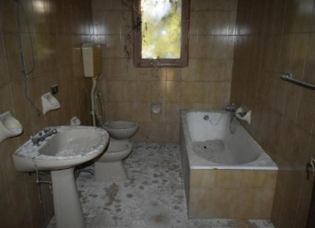 Immobile in asta di 627 m² con più di 5 locali e box auto in vendita a Castelvetro di Modena - Foto 11