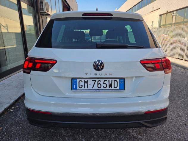 Volkswagen Tiguan 2.0 TDI 150 CV SCR DSG Life - Foto 10