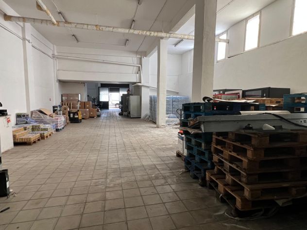 Deposito con uffici - Sant'Agata li Battiati - Foto 4