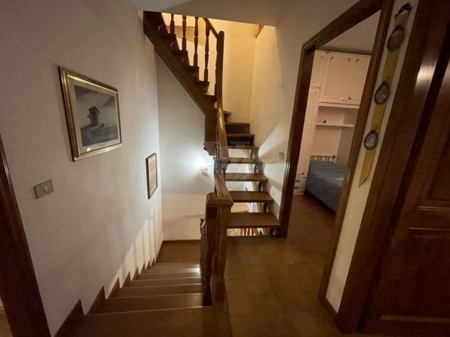VILLA A SCHIERA di 10 vani e di 150 mq (PIETRASANTA - Fiumetto) rif. 066/VV - Foto 12