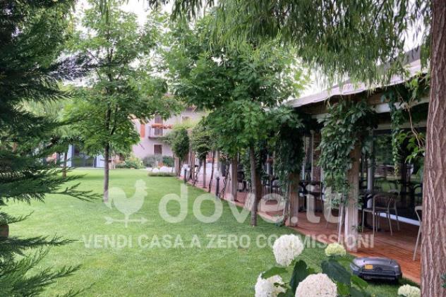 Casa indipendente di 400 m² con 5 locali e box auto in vendita a Savigliano - Foto 3