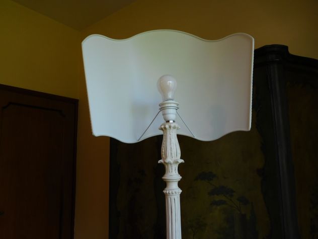Lampada da terra antica intagliata e dipinta a mano.Tutta restaurata - Foto 8