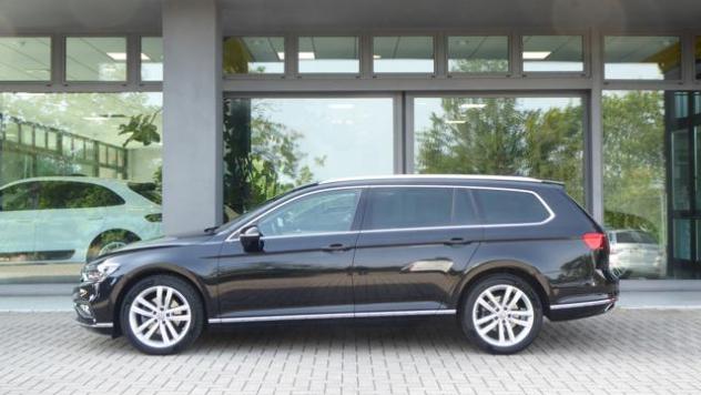 VOLKSWAGEN Passat Variant 2.0 TDI SCR 190 CV DSG Highline BMT rif. 23922446 - Foto 2