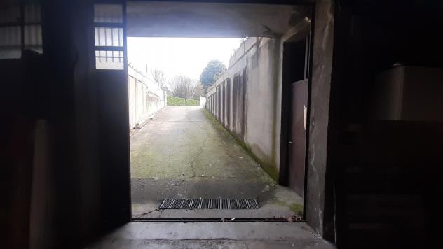 Capannone / Fondo in affitto a Cardano al Campo - Foto 4