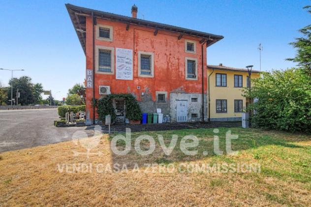 Casa indipendente di 900 m² con più di 5 locali e posto auto in vendita a San Zenone al Lambro - Foto 6