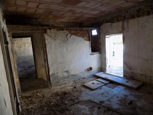 VENDESI A CARTARI CASA INDIPENDENTE SU DUE PIANI IN CENTRO PAESE DA RISTRUTTURARE - Foto 7
