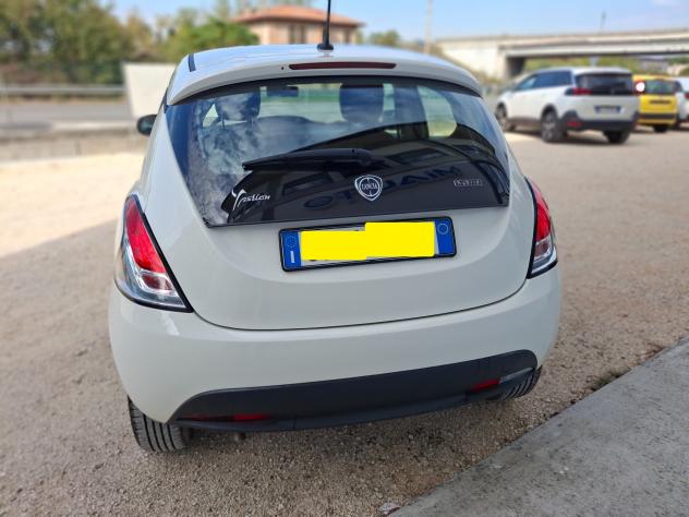 Lancia Ypsilon 1.0 FireFly 5 porte S&S Hybrid Silver Plus - Foto 6