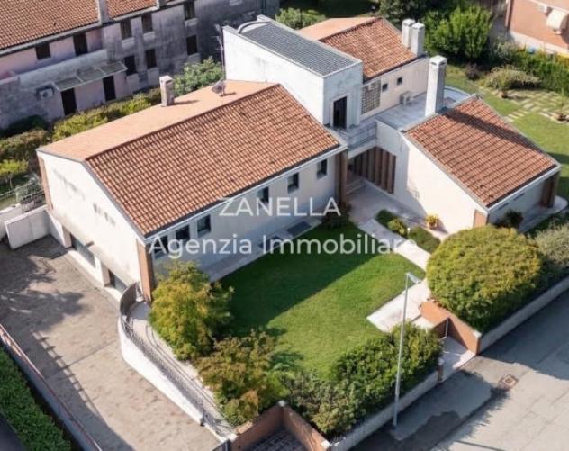 Villa di 434 m² con più di 5 locali e box auto doppio in vendita a Castelfranco Veneto - Foto 14