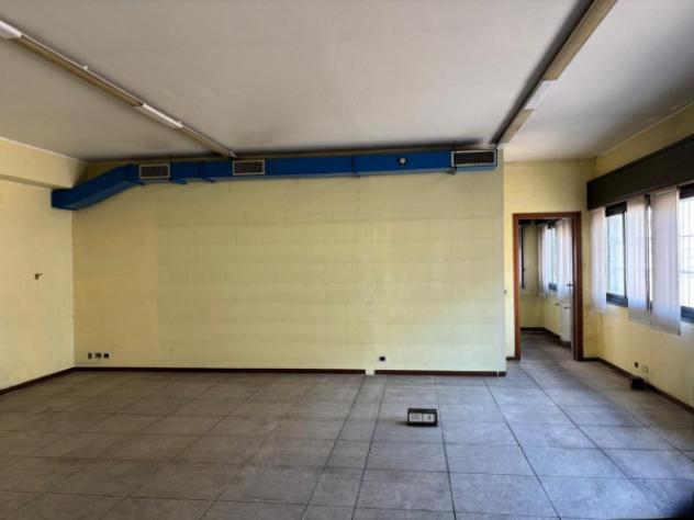 Immobile di 2400 m² con 3 locali in vendita a Legnano - Foto 3