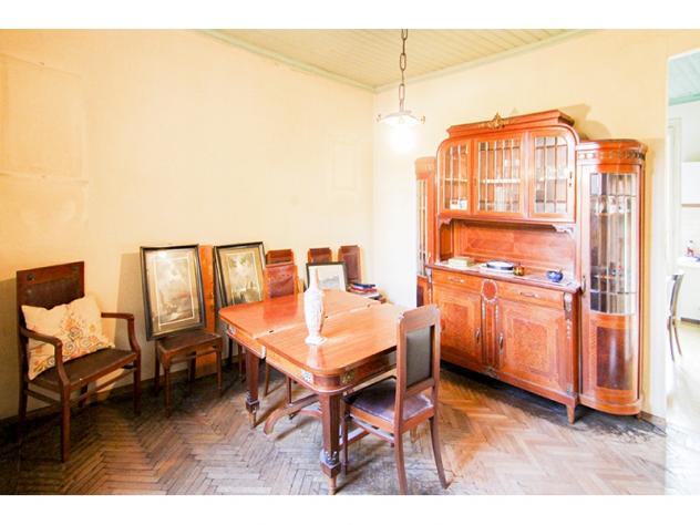 PORZIONE DI CASA DI CORTE CON BOX E LOCALI ACCESSORI - Foto 2