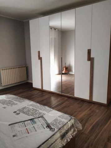 Ampio quadrilocale per brevi e lunghi periodi (nuovo e arredato) - Foto 2