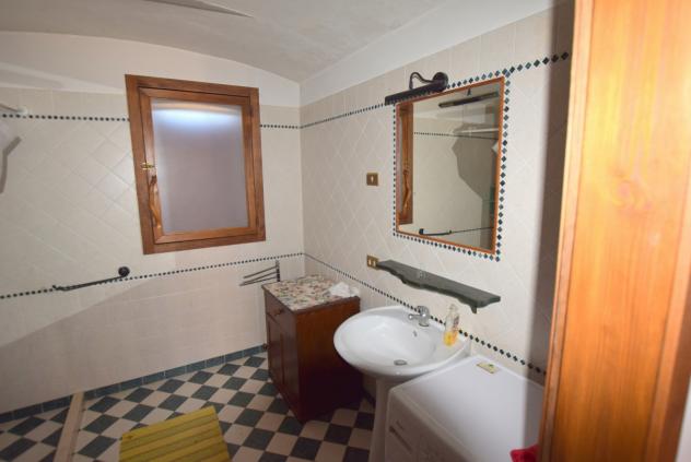 RUSTICO di 8 vani e di 240 mq (CROCETTA DEL MONTELLO) rif. ZI82B_1 - Foto 18