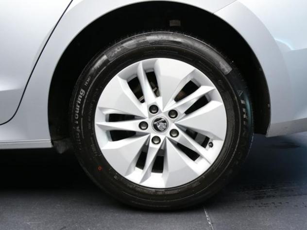 SKODA Octavia 2.0 TDI 116CV DSG Wagon Executive rif. 24117661 - Foto 5