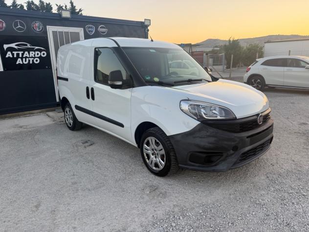 Fiat Doblo Dobl1.3 MJT 80cv Cargo Lamierato 2017 - Foto 3