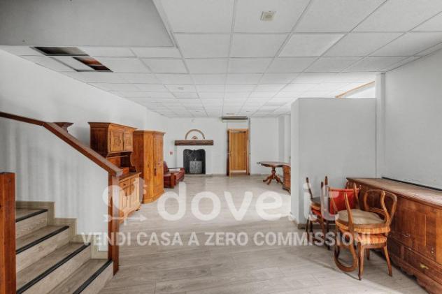 Casa indipendente di 200 m² con 5 locali in vendita a Luino - Foto 4