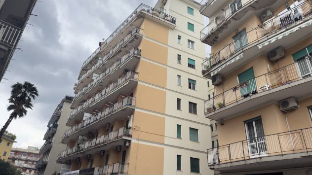 AMPIO APPARTAMENTO IN VIA LUCIO PETRONE - Foto 9