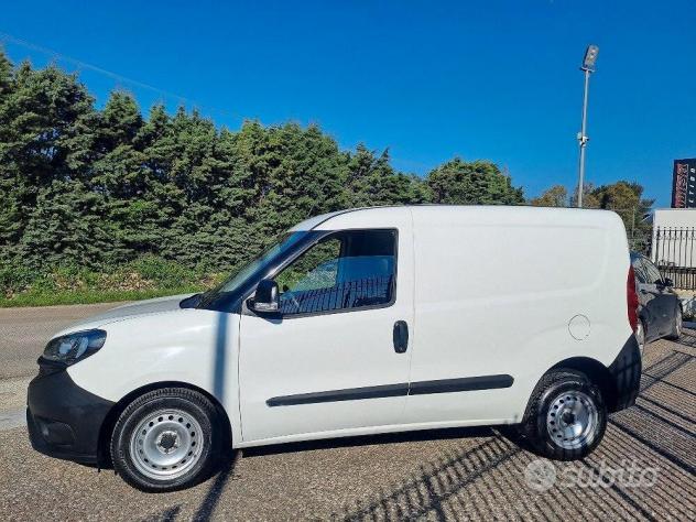 Fiat doblo 1.6 mj 2023 3 posti full optional garan - Foto 7