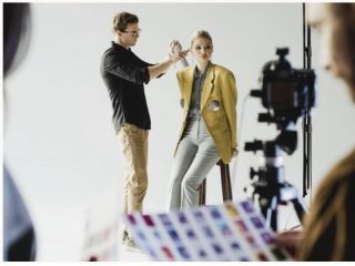 MODELLI E FOTOMODELLE ANCHE CURVY STUDIO PUBBLICITARIO CERCA