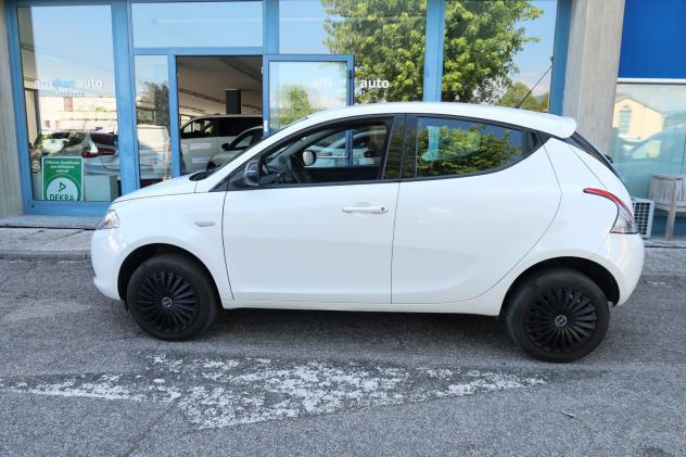 Lancia Ypsilon 0.9 TwinAir 85 CV 5p Metano Elefantino - Foto 4