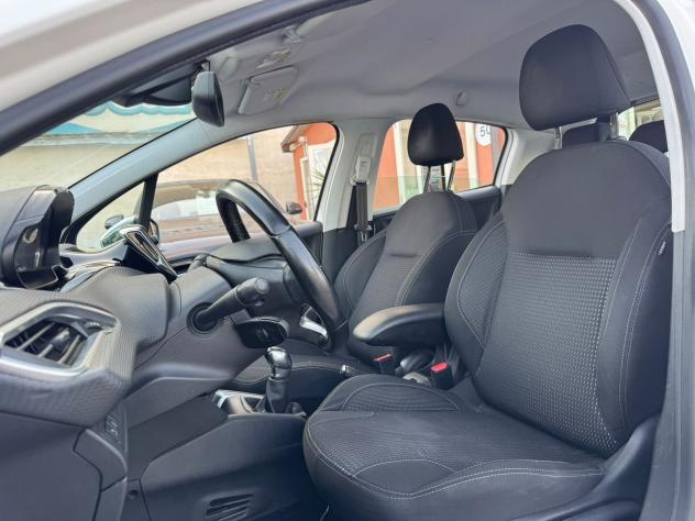 Peugeot 208 Allure BlueHDi 75cv - Foto 6