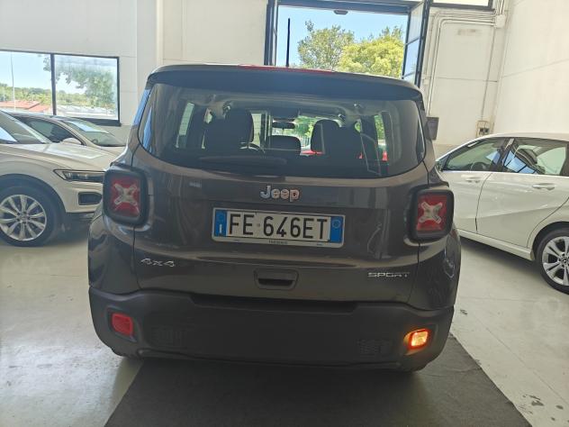 Jeep Renegade 2.0 Mjt 4WD Active Drive Sport - Foto 5