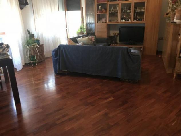 Appartamento di 120 m² con 4 locali e box auto in vendita a Novi di Modena - Foto 2
