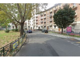 PIAZZA ROBILANT GRAZIOSO TRILOCALE ARREDATO A NUOVO